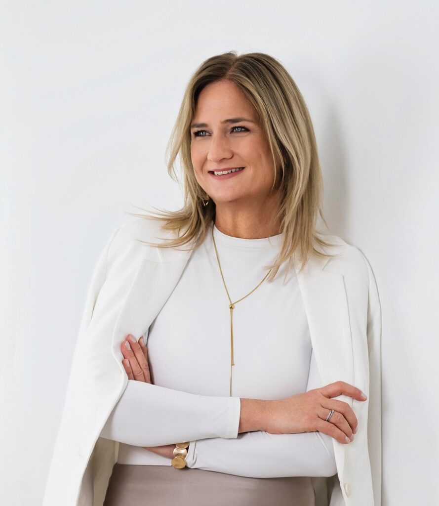 Branding Fotos CB 25 178 2048 Cut 889x1024